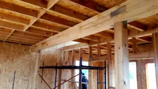 Haus nach Projekt „Majak“, Dorf Verkhnee Myachkovo: Innenwände