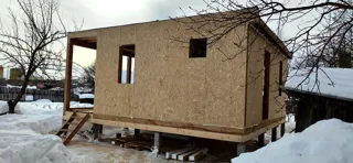 Haus 38 m², individuelles Projekt, SNT „Schtschit“: Wandmontage