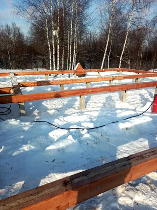 Custom-design house, Yadrominskoe village: SIP panel floor at elevation 0