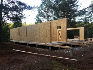 “Barnhouse 110” projesine göre ev, Vidogoshchi köyü: duvar montajı