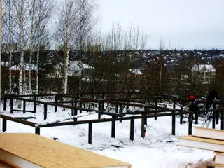 Özel projeye göre ev, Nizhniy Novgorod: temel ve alt bağlama kirişi