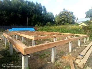 Haus nach individuellem Projekt, Gebiet Kostroma: Fundament und Grundrahmen