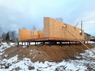 Özel projeye göre 126,4 m² ev, Ukhta: duvar montajı