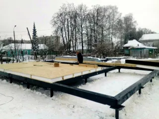 Haus nach Projekt „Wdochnowenie“, Wyksa: SIP-Paneel-Boden auf Höhe 0
