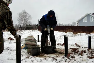 Haus nach Projekt „Radoniza“, Dorf Kadnikovo: Fundament und Grundrahmen