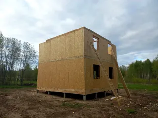 117 m² ev, “Vladimir” projesi, Serednyaya köyü: duvar montajı
