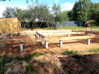 Haus 76 m² nach individuellem Projekt, Dorf Emelyanka: Fundament und Grundrahmen