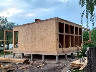 81 m² house built to a custom design, Gumnishchi village: wall assembly
