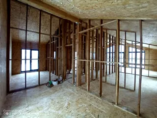Haus nach individuellem Projekt, Dorf Kukarino: Trennwände