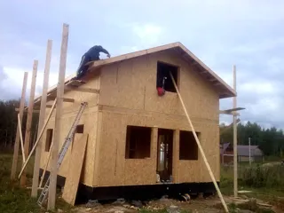 Haus nach Projekt „Ermak“, Siedlung Kuzmishchi: Obergeschoss und Dachgeschoss