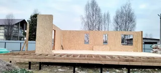 Haus nach individuellem Entwurf, Gebiet Iwanowo: Wandmontage