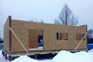 Haus 70 m², individuelles Projekt, SNT „Rjabinka“: Wandmontage