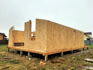 Haus nach Projekt „Barnhouse 76.1“, Rybinsk: Wandmontage