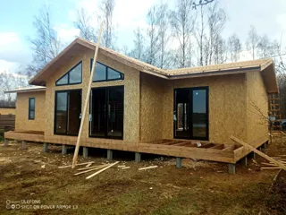 Haus nach Projekt „Arizona mini“, Gebiet Kostroma: Wandmontage