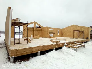 Haus nach Projekt „Arizona mini“, Gebiet Kostroma: Wandmontage