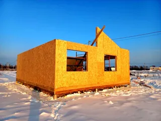 Haus nach Projekt „Galaktika - 76.65“, Kostroma: Wandmontage