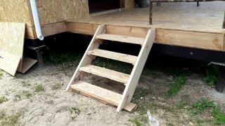 Haus, individuelles Projekt, SNT „Sarja“: Terrasse und Eingangstreppe