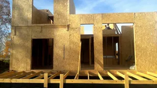 Haus nach Projekt „Grafit“, Siedlung Lyubashino: Wandmontage