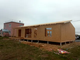 Haus 143 m², Projekt „Wuokatti“, Gebiet Kostroma: Wandmontage