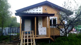 Haus nach Projekt „Slawjanskij Skit“, Region Jaroslawl: Fassadenverkleidung