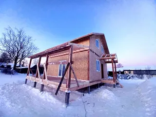 Haus 131,5 m², Projekt „Sefir“, Vologda: Terrasse und Eingangstreppe
