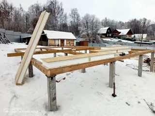 Haus nach Projekt „Mistika - S2.5“, Dorf Astashevo: Fundament und Grundrahmen