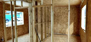 43 m² ev, özel proje, “FILM” SNT: iç bölme duvarlar
