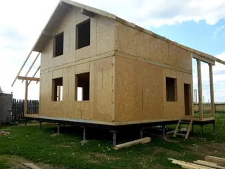Haus nach Projekt „Radoniza“, Dorf Kalacheva