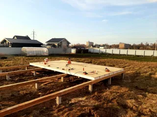 Haus nach Projekt „Barnhouse 76.1“, Rybinsk: SIP-Boden auf Höhe 0