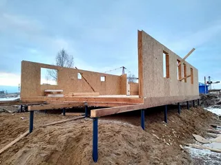 Özel projeye göre 126,4 m² ev, Ukhta: duvar montajı