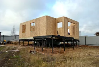 “111” projesine göre ev, Ivanovo: duvar montajı