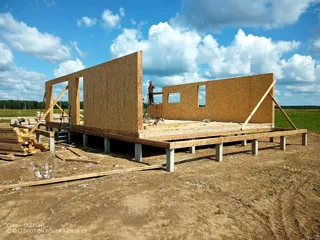 Haus nach Projekt „Barnhouse 84.2“, Dorf Ivantsevo: Wandmontage