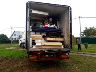 Garage nach Projekt „Saretsche“, Dorf Chirikovo: Lieferung des Hausbausatzes