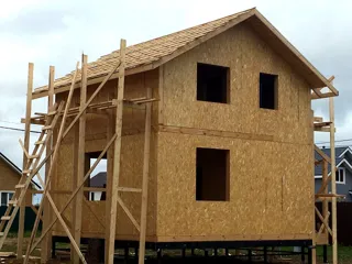 Haus nach Projekt „Alfa“, Siedlung Pervyy: Fertiges Haus