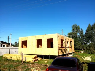 House based on the “Vanessa” design, Koloksha settlement: wall assembly