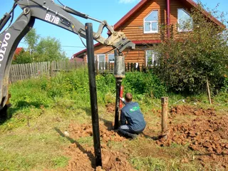 Haus nach Projekt „Radoniza“, Dorf Kryukovo: Fundament und Grundrahmen