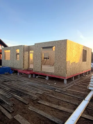 Özel projeli ev, Kostroma bölgesi: duvar montajı