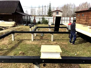 Haus nach individuellem Entwurf, Dorf Vnukovo: Boden aus SIP-Paneelen auf Höhe 0
