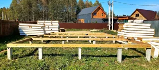 House built to a custom design, Nastasino village: foundation and sill strapping