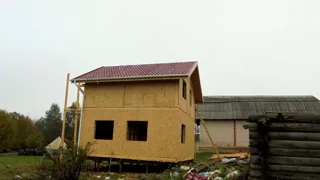 Haus nach Projekt „Alfa“, Siedlung Tonshaevo: Obergeschoss und Dachgeschoss
