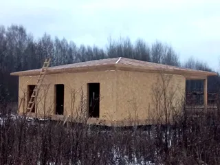 Haus nach Projekt „Randevu - E2.8“, Dorf Bashutino: Dach