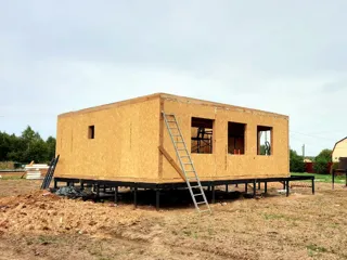 Haus nach individuellem Entwurf, Dorf Telyatevo: Wandmontage