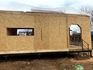 Haus nach Projekt „Otschag“, SNT „Loschki“: Wandmontage