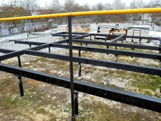 Haus nach Projekt „Slawjanka“, Ivanovo: Fundament und Grundrahmen