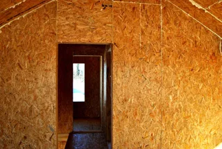 Haus nach Projekt „Radoniza“, Dorf Kadnikovo: Innenwände