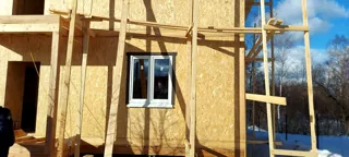 Custom-design house, Yadrominskoe village: wall assembly
