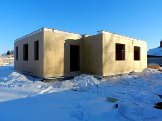 Haus nach Projekt „Jaschma“, Furmanov: Wandmontage