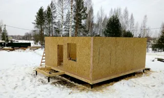 Haus nach Projekt „Metschta pl.4“, Region Twer: Wandmontage