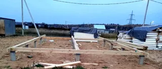 Haus 54 m² nach individuellem Projekt, Dorf Leonovo: Fundament und Grundrahmen