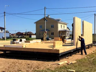 Custom-design house, Pervyy settlement: wall assembly